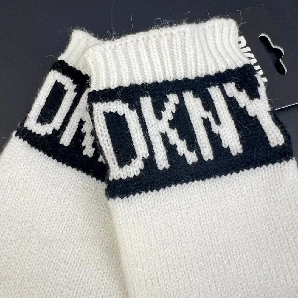 DKNY Women's Ivy Winter Gloves White Logo Gloves‎ Size 0S Touch Screen Texting